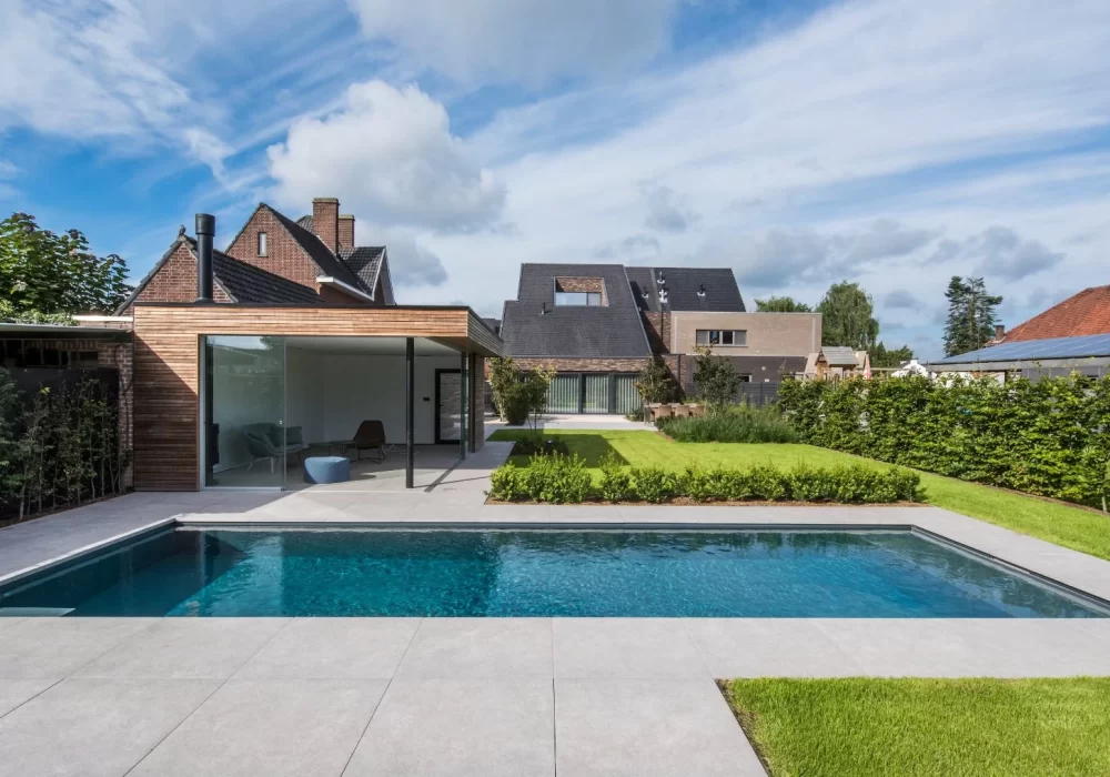 Zwembad-realisatie-Zwembad-Uniek-2d3f0e3e